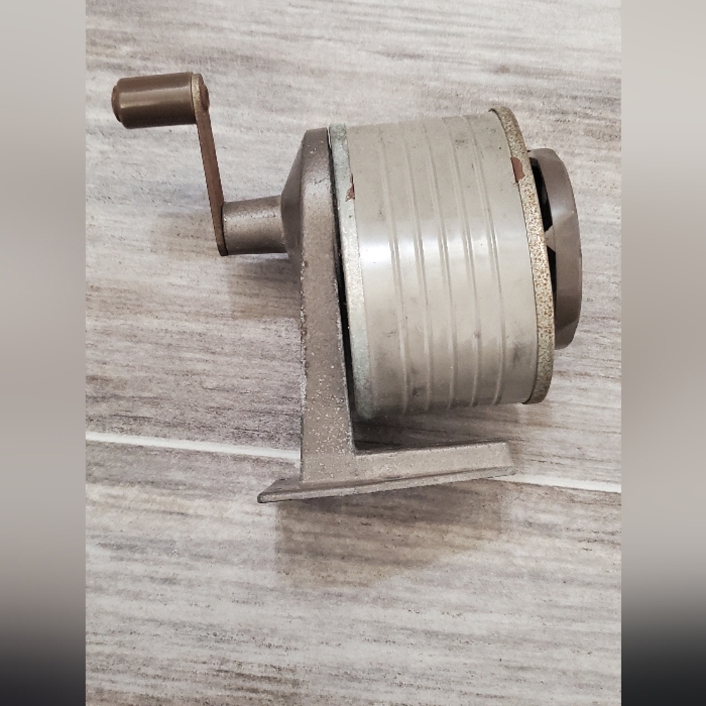 Vintage Sears Pencil Sharpener, 8 hole with price tag Desk Or Wall Mount. - Picture 2 of 4